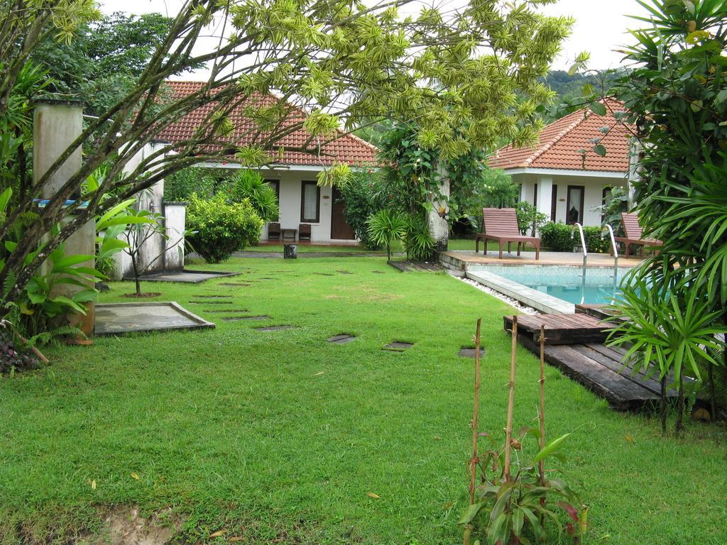 Baan Chueng Kao Resort Ranong Exterior photo